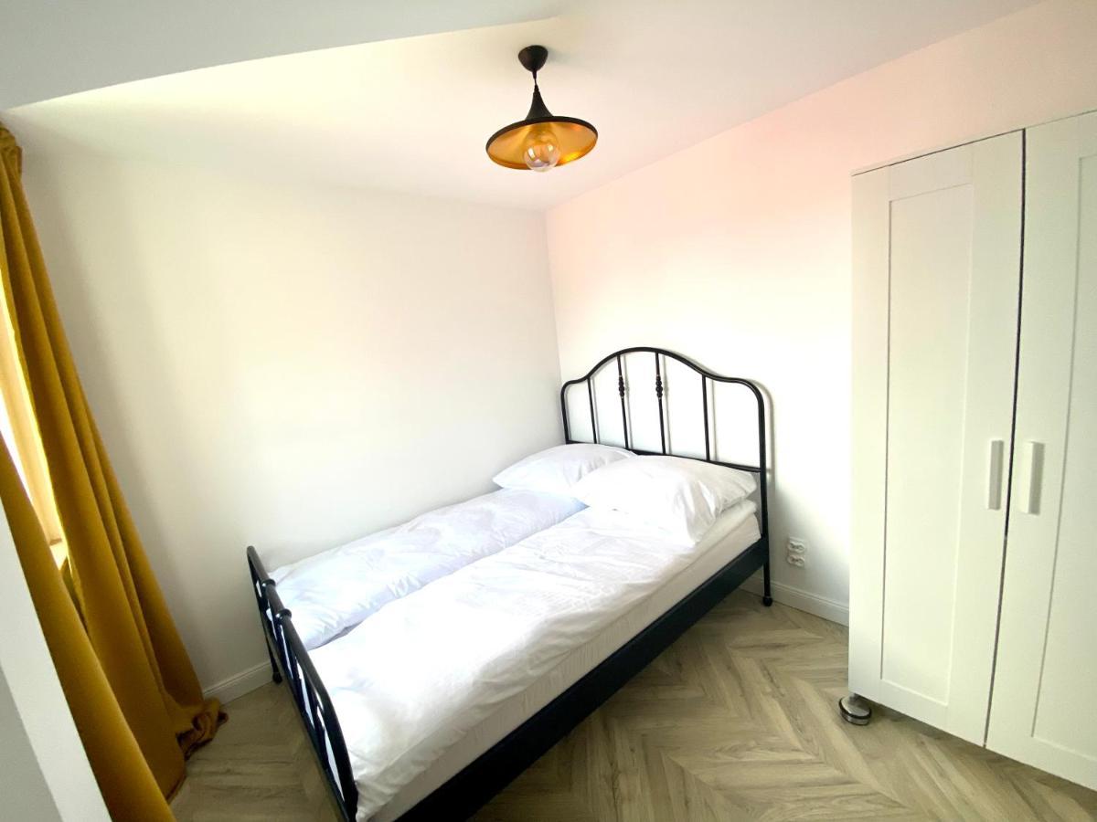 Apartament Sanok-Z Widokiem Na Rynek I Tarasem Kültér fotó